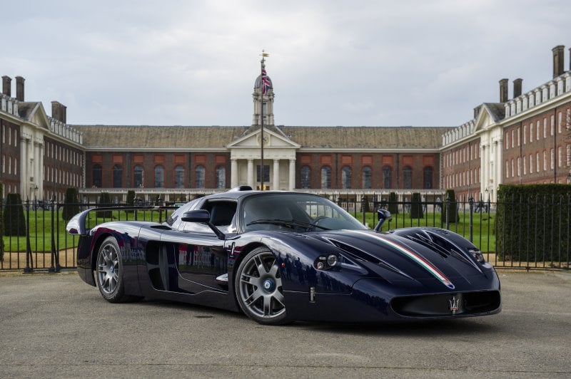 Harry_Elliott-Salon_Prive_London-0202-1